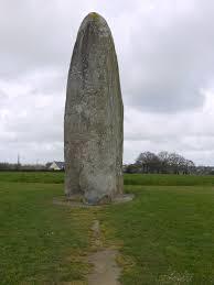 le menhir de Champ-Dolent