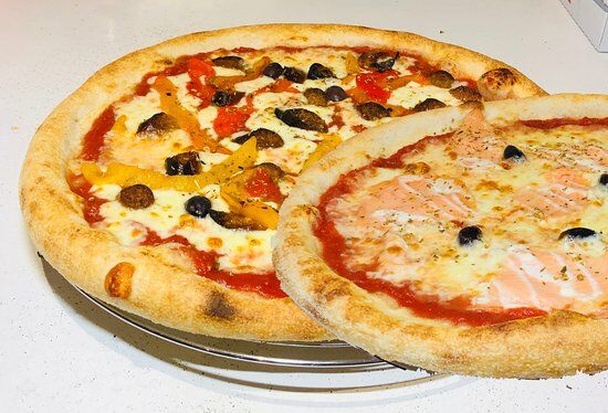 Saint Laurent Pizza
