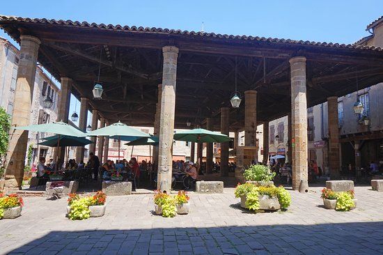 halles de Cordes-sur-Ciel