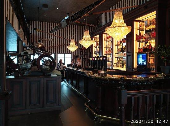 Au Bureau