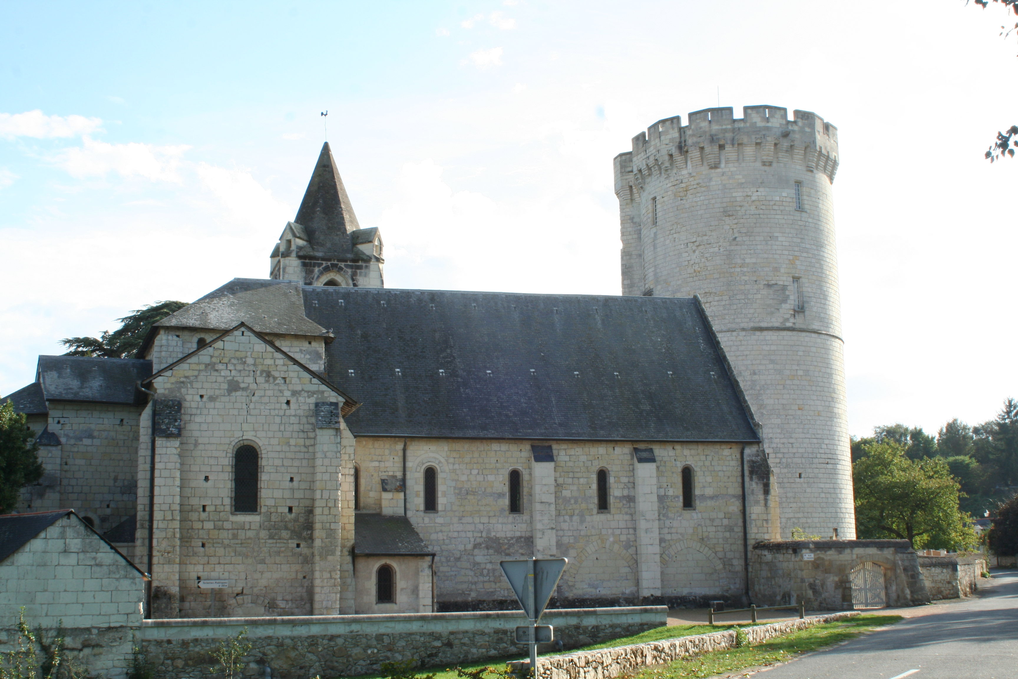 église Saint-Aubin de Trèves