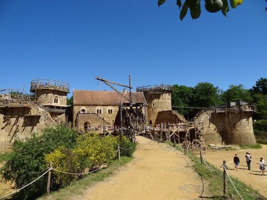 Guédelon